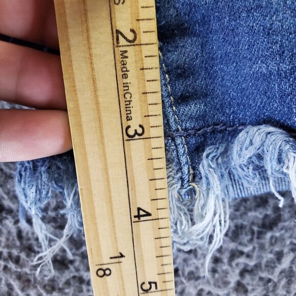 Judy Blue Shorts Womens XL Blue Distressed Denim High Rise Raw Hem Stretchy - Picture 8 of 12